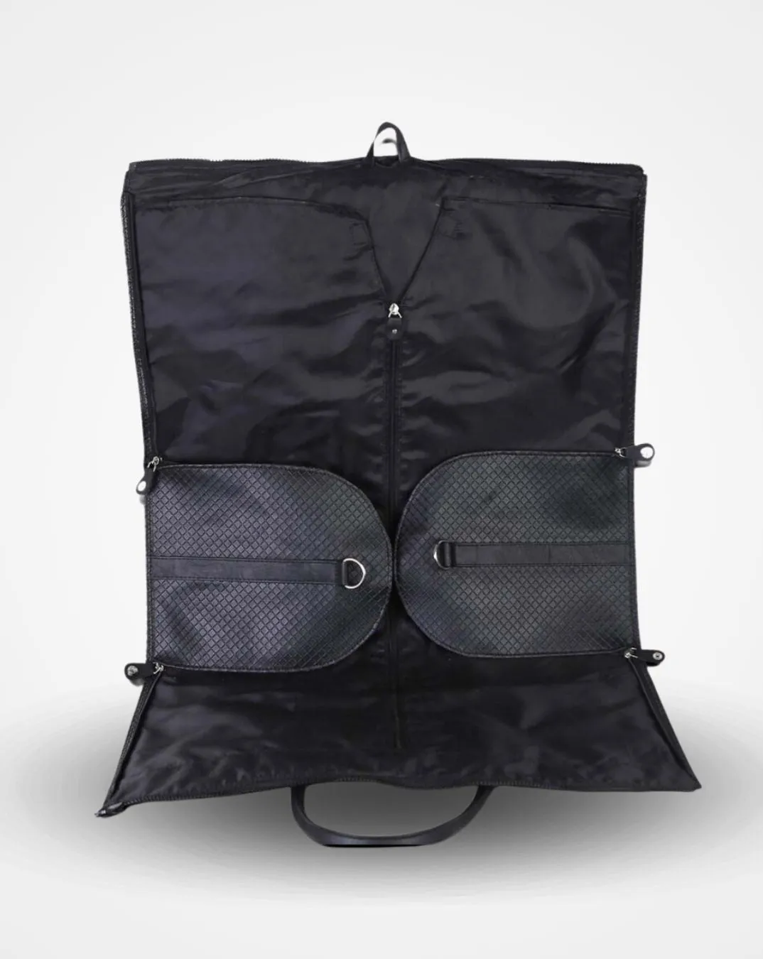 The Black Business Traveller - The MODULAR Travel Duffle bag